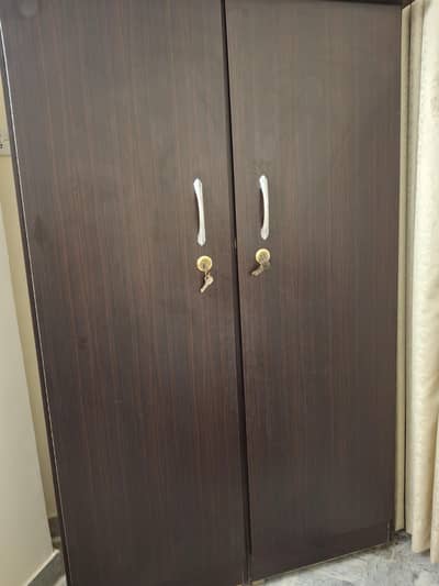 2 door cupboard