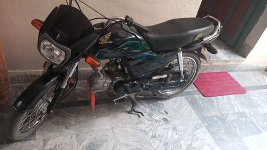 Honda CD 70 dream 2025