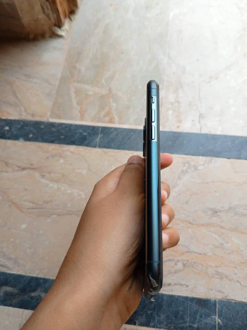 iphone 11 pro 0