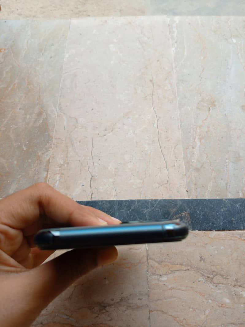 iphone 11 pro 4