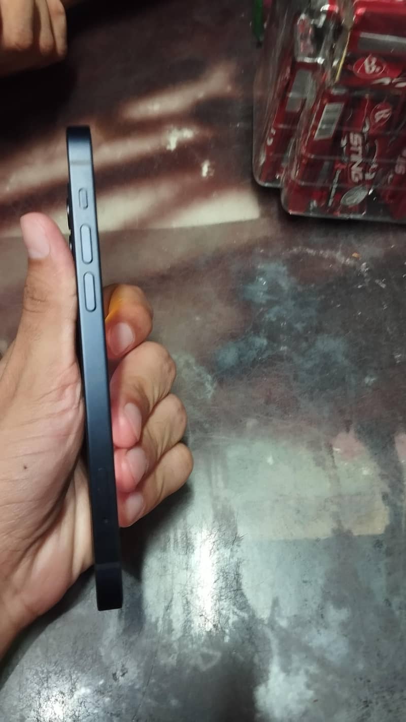 iPhone 12 3