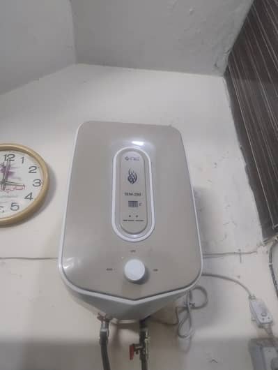 NasGas Instant Electric Geaser 20ltr Capacity