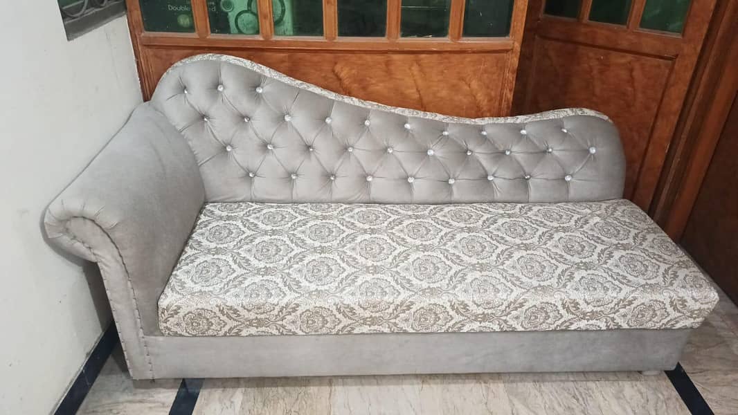 dewan sofa 0