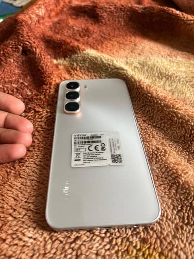 Infinix hot 60 pro 8 128