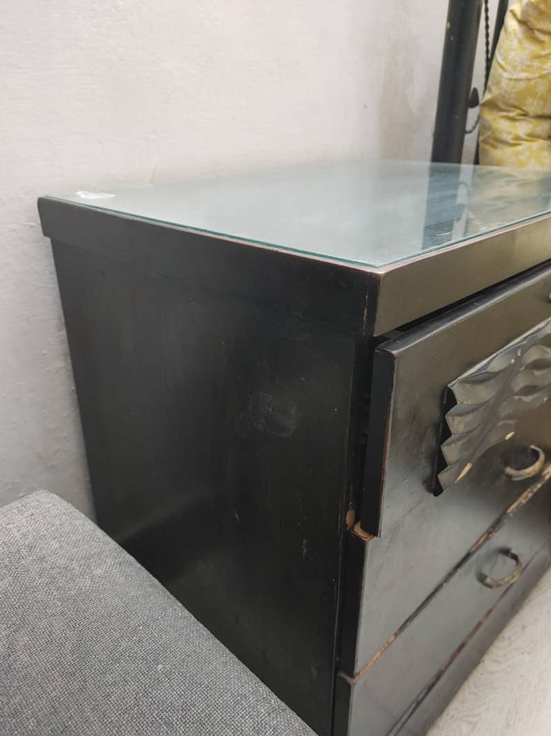 Bed side table 1