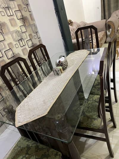 dining table for sale urgently