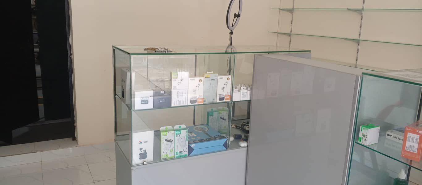 Mobile Accessories with counters 3