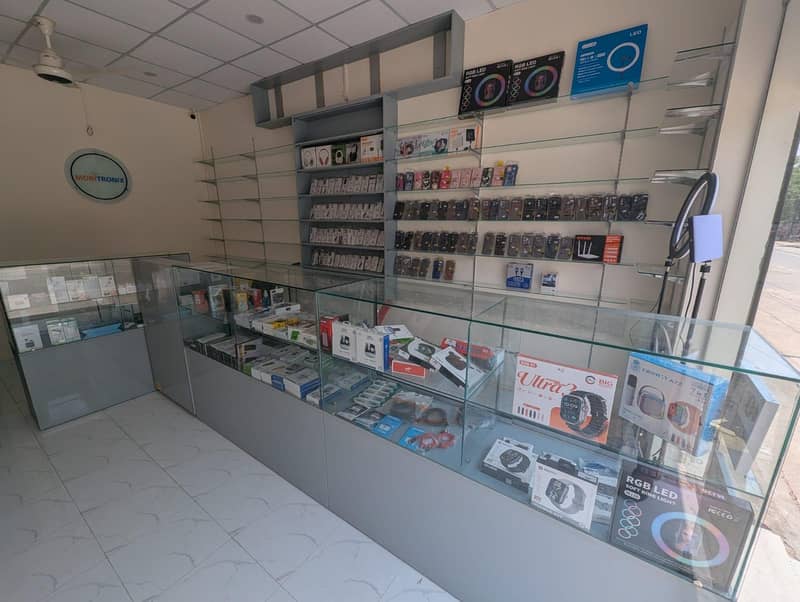 Mobile Accessories with counters 8