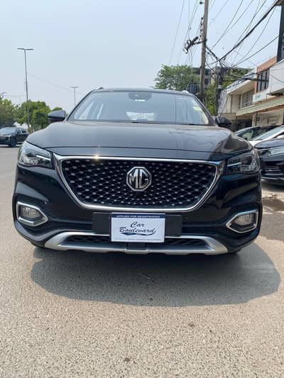 MG HS 2021 model total genuine scratch less condition