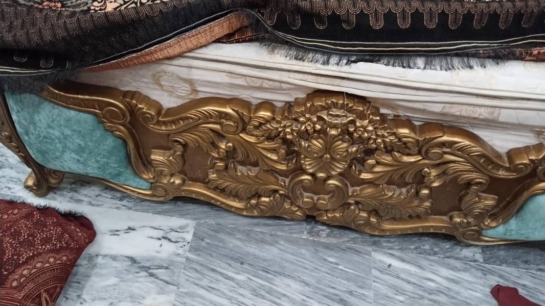deco polish bed 1