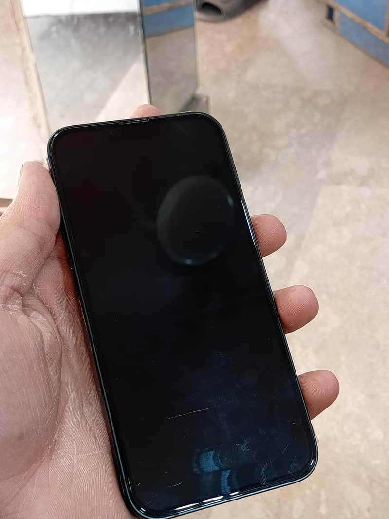 Iphone 13 JV 5