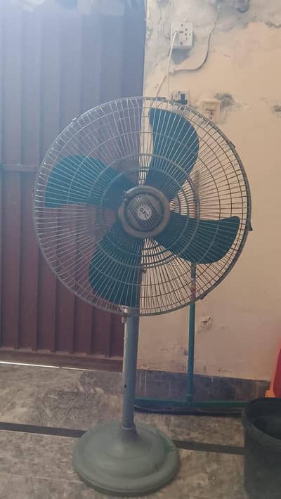 GFC Fan pedestal