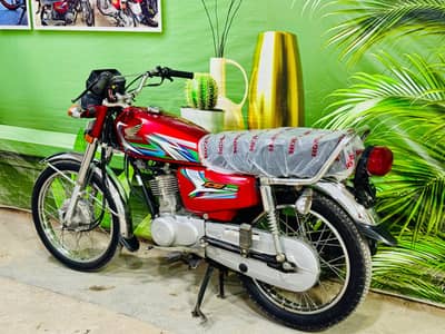 2022 model 125