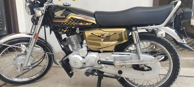 Honda Self start CG 125 Black Gold  Model 2024