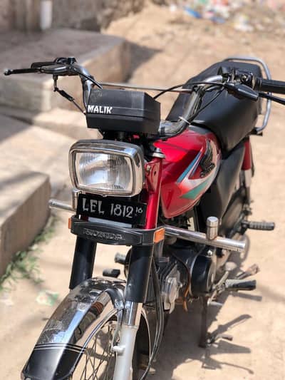 Urgent Sale: Honda CD 70 [2016] – Scratchless Body – First Owner