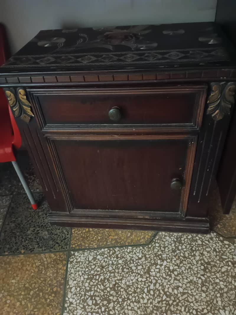 bed and two side table 2