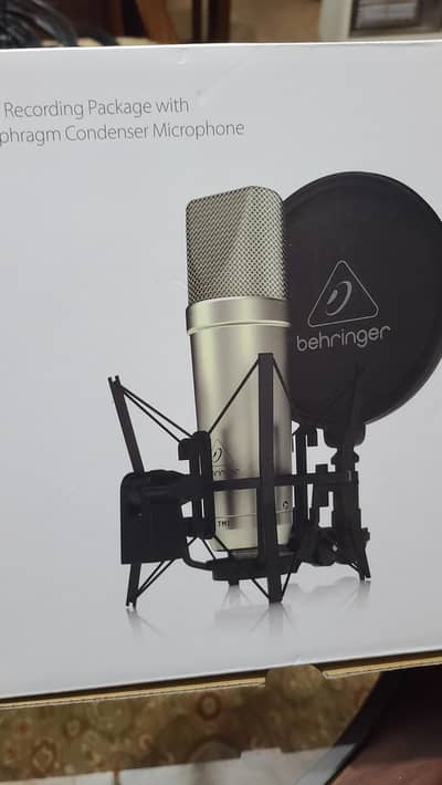 Behringer TM1 Large Diaphragm Studio Microphone Complete Pack