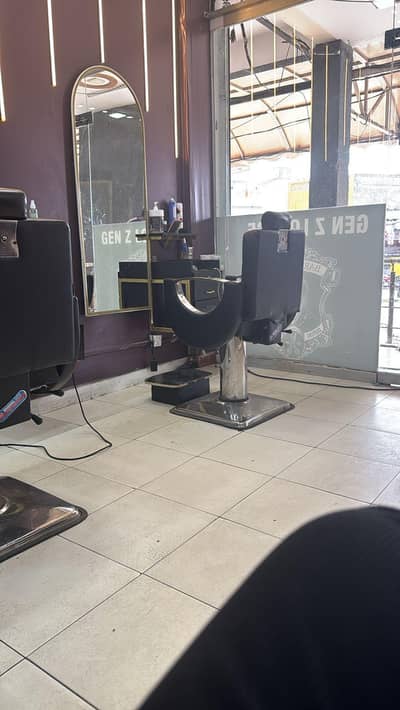 cariger lrka chahye saloon k lye