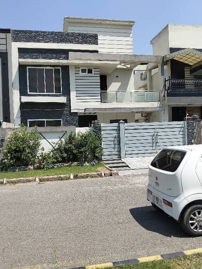 10 Marla House For Rent