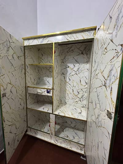 Almari/ Wardrobe for Sale – Good Condition | Affordable Price