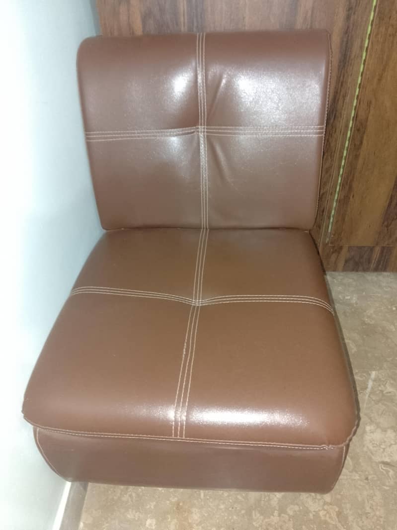 2 setar sofa 0