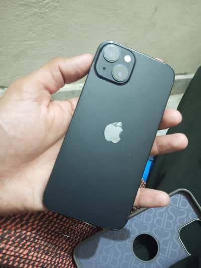 Apple iPhone 13