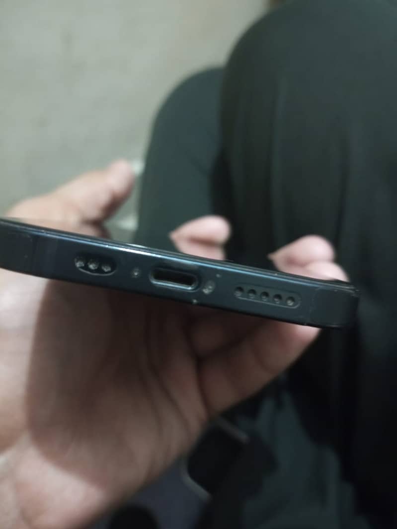 Apple iPhone 13 1