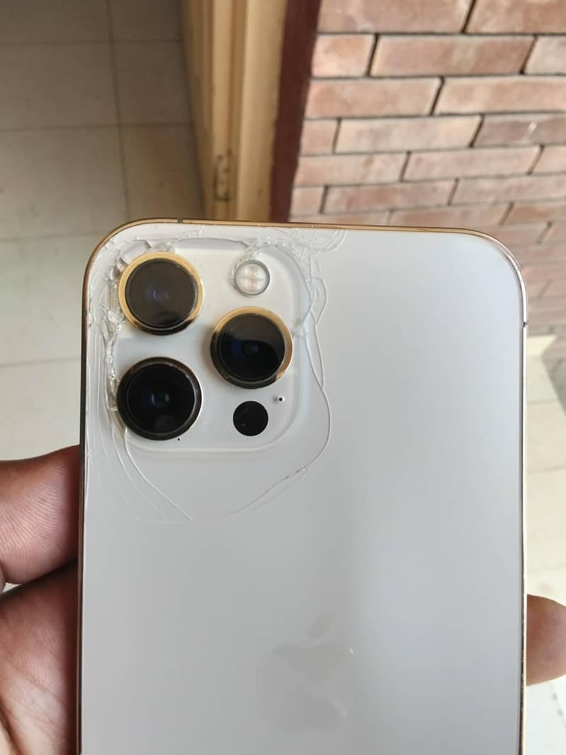 Iphone 12 pro max 1