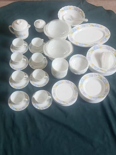 ceramic glass dinner set 72 piece.