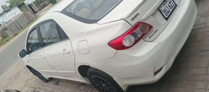 XLI 2009 MODEL white inside total JANION