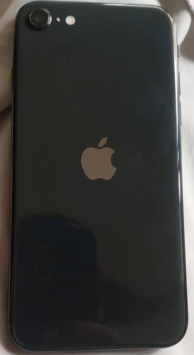 I phone se 2020 non pta 81 bt helth all okay phone water pick