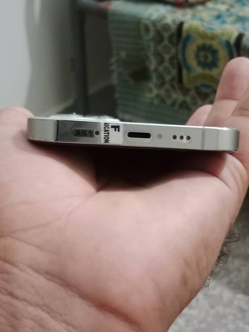 Iphone 13 pro 4