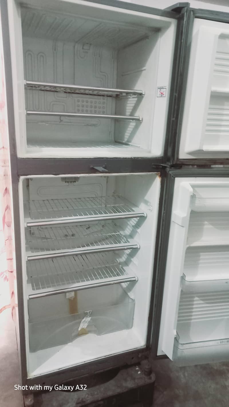 Refrigerator 4