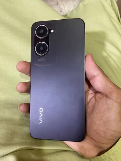 VIVO Y28s 5G. 8+8/256