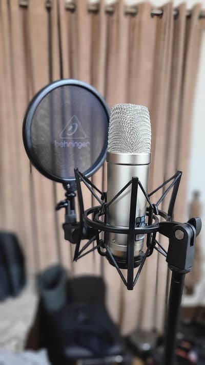 Behringer TM1 Large Diaphragm Condenser Microphone Complete R Package