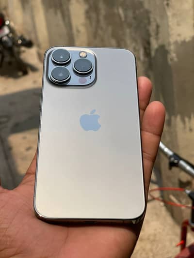 I phone 13 pro 128/gb