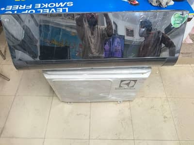 Electrolux 1.5 ton DC inverter perfect cooling/0321/080/77/77/