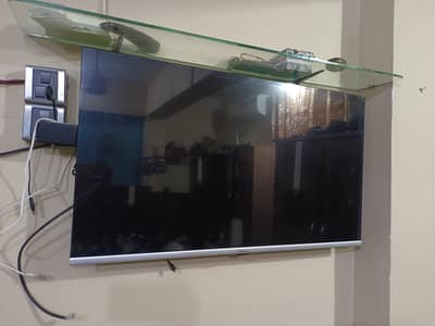glace 40 inch original  10/10 condition urgent sell
