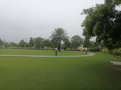01 Kanal Park Facing Plot for Sale in H Block