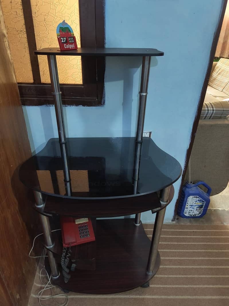 Computer Table 1
