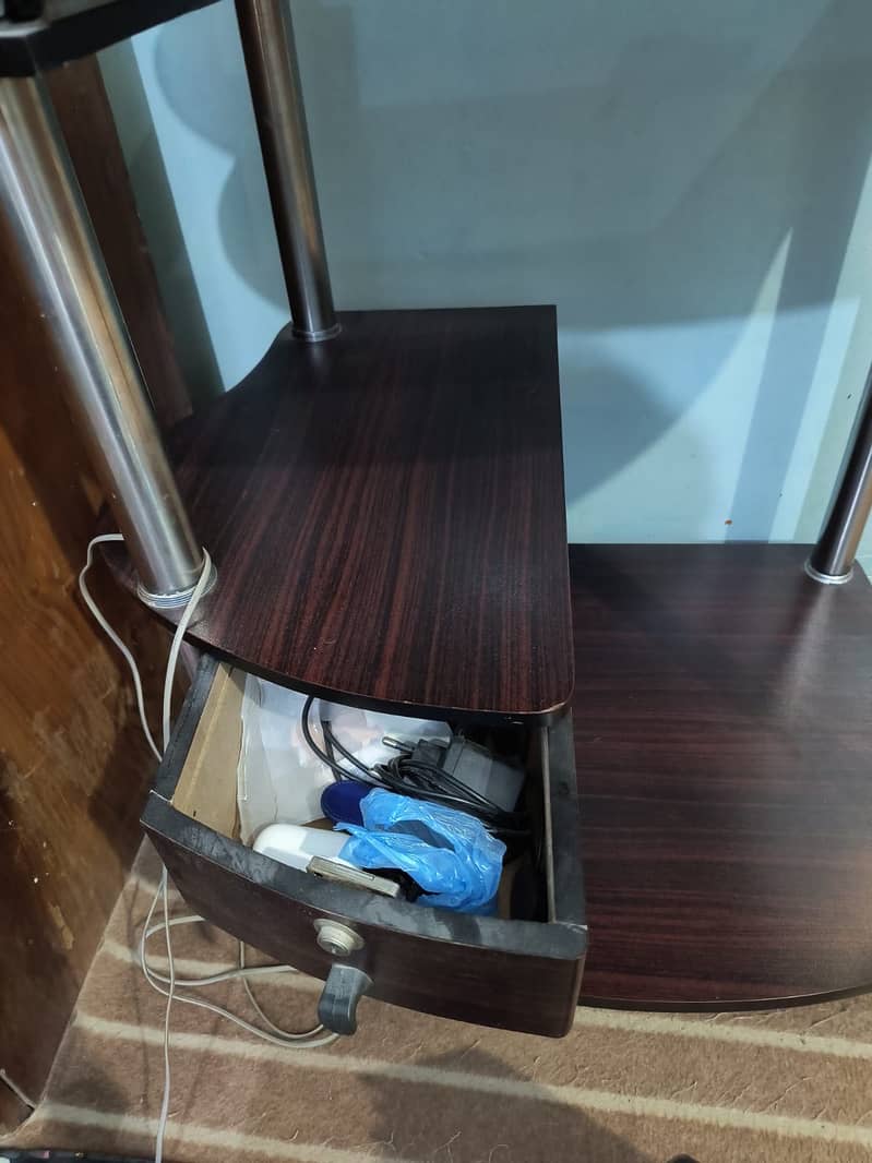 Computer Table 3
