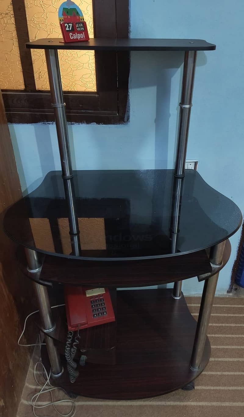 Computer Table 5