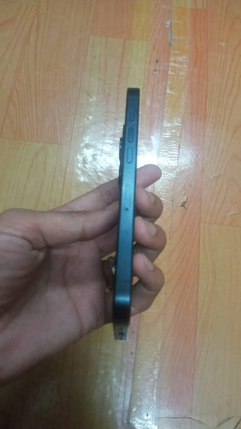 iphone 15 pro 4
