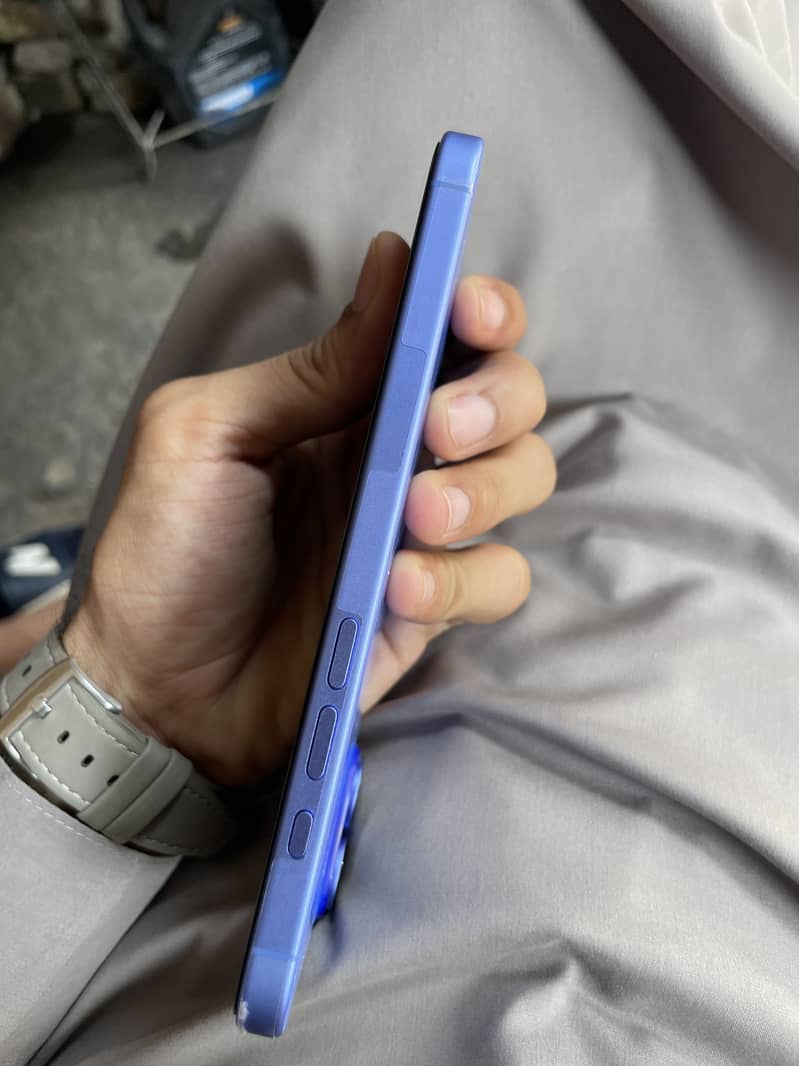iPhone 16 plus JV 2