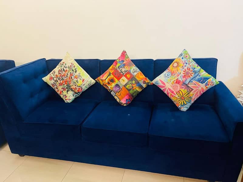 selling sofa set 2