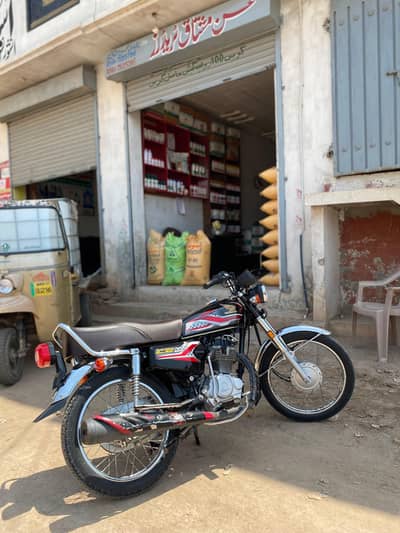 Honda 125 2024 model just 12k driven