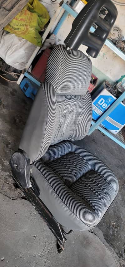 Suzuki jeep seat