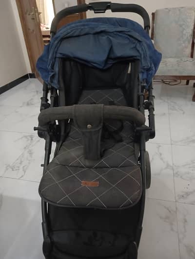 GOLD  COMPANY STROLLER AND PRAM.