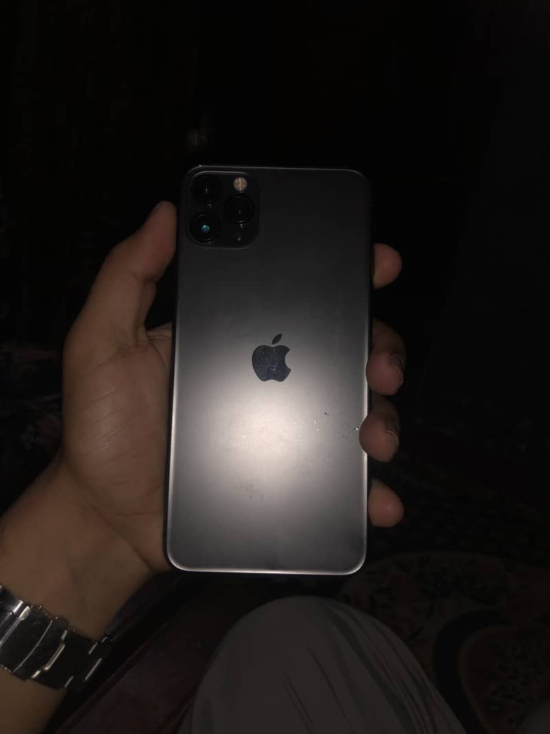 iPhone 11 pro max 4