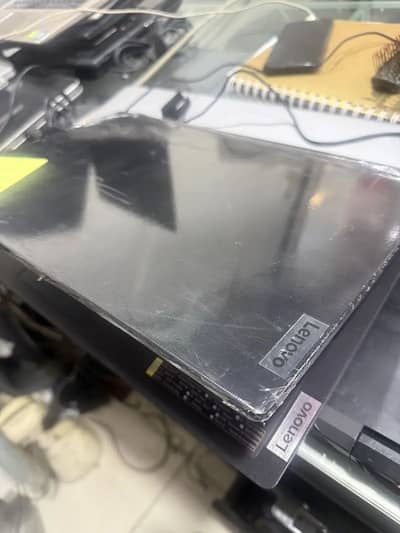 Lenovo AMD Ryzen 5 Laptop 7520U with Radeon Graphics card